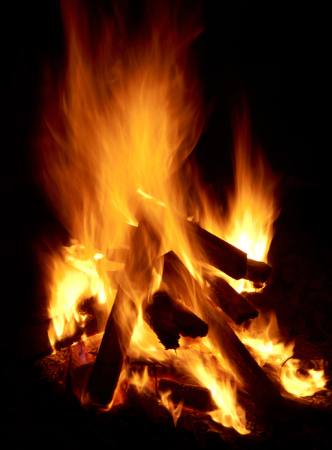 gaisro, mediena, dega, tamsiai Hong Chan - Dreamstime
