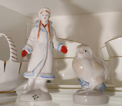 moteris, statula, paukštis, puodeliai,  Julia161