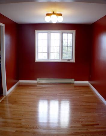 tuščias, žibintai, langai, grindys, raudona, kambarys Melissa King - Dreamstime