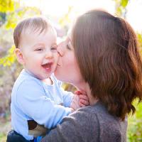 motina, berniukas, vaikas, meilė, bučinys, laimingas, veido Aviahuismanphotography - Dreamstime