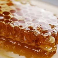 bitė, bitės, medus Liv Friis-larsen - Dreamstime